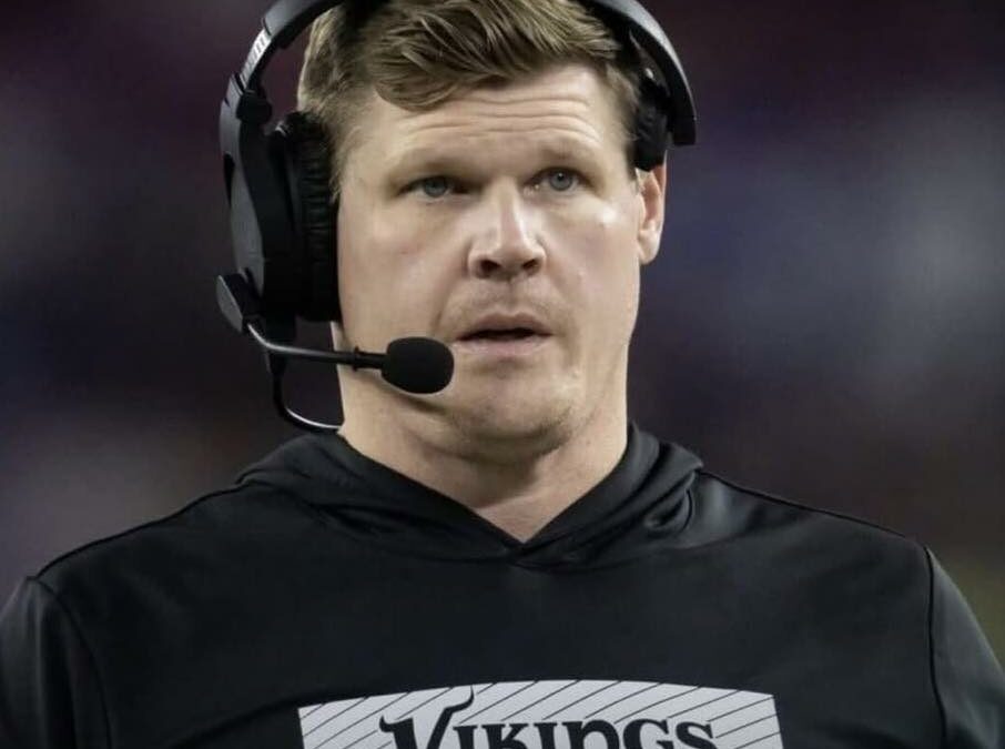 Friendships Are Killing the Eagles